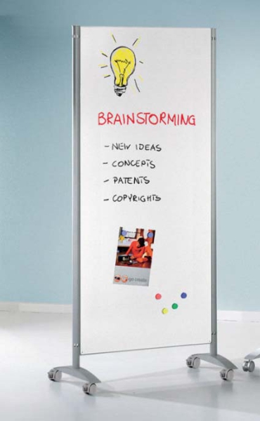 whiteboard-auf-rollen