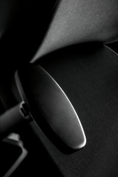 Bürostuhl mit Kopfstütze