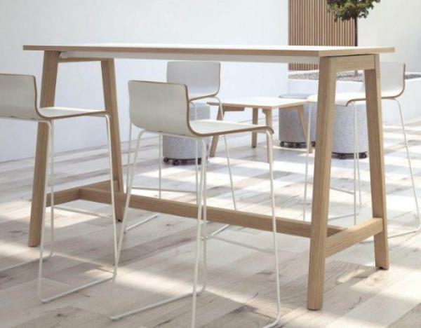 Hochstuhl-Moon-WOOD-